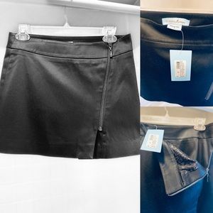 MARCIANO GUESS Brand Black Wrap Zip Up Skirt Sz 2